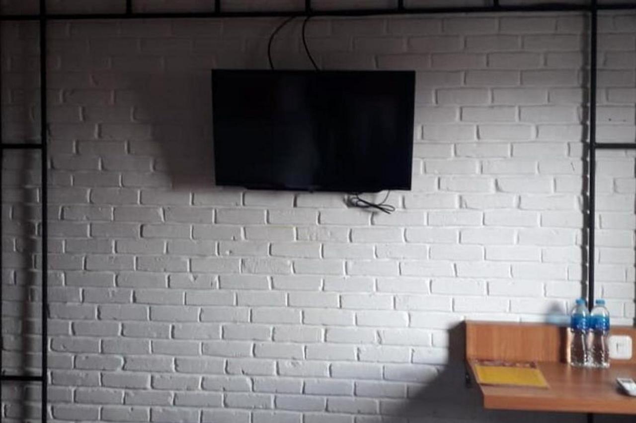 Reddoorz Plus @ Doorman Guest House Bandung Exterior foto